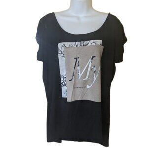 ---  Black Tee T-Shirt Fits Medium Large